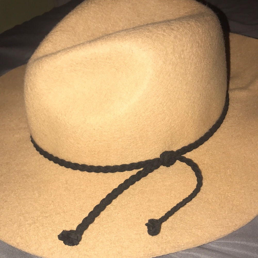 Hat - Picture 2 of 3
